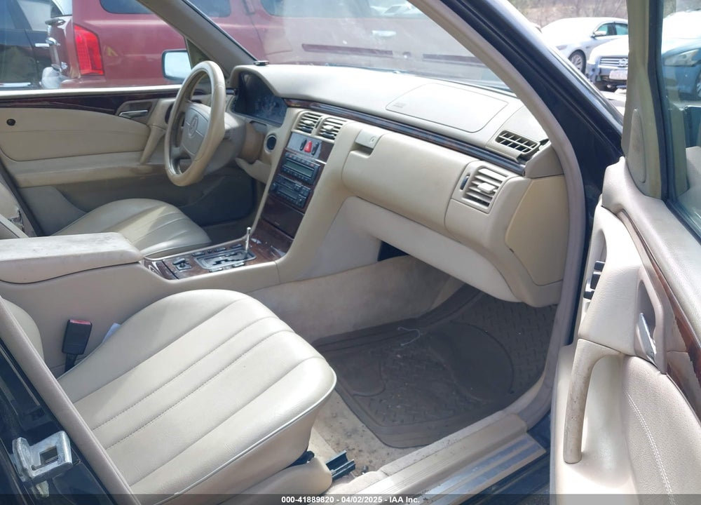 1998 MERCEDES-BENZ E 300 DIESEL VIN: WDBJF25F2WA482225