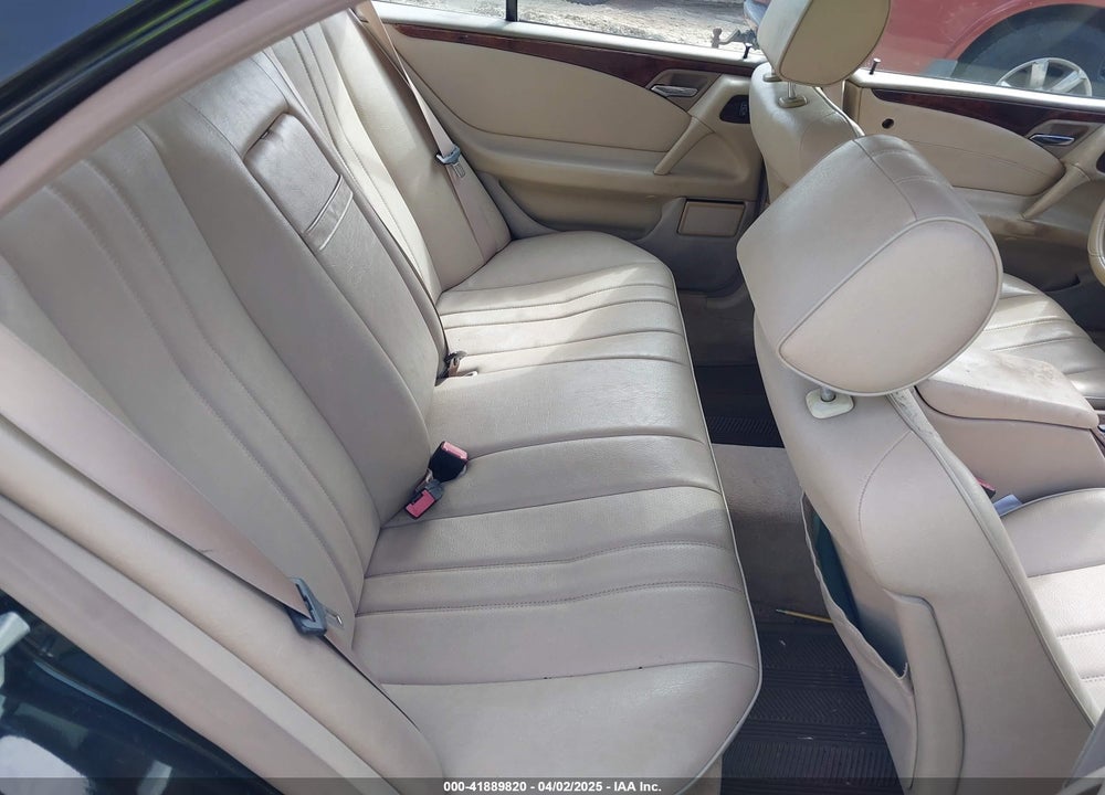 1998 MERCEDES-BENZ E 300 DIESEL VIN: WDBJF25F2WA482225