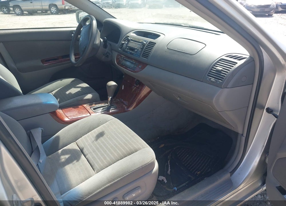 2005 TOYOTA CAMRY XLE VIN: 4T1BE30K95U548247