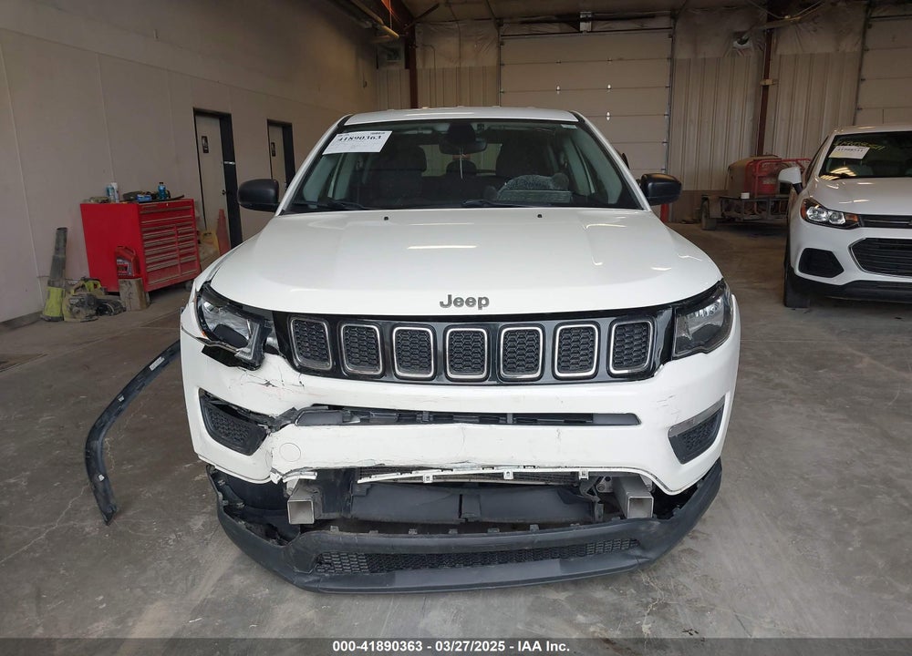 2018 JEEP COMPASS VIN: 3C4NJCAB4JT318163