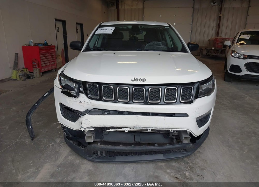 2018 JEEP COMPASS VIN: 3C4NJCAB4JT318163