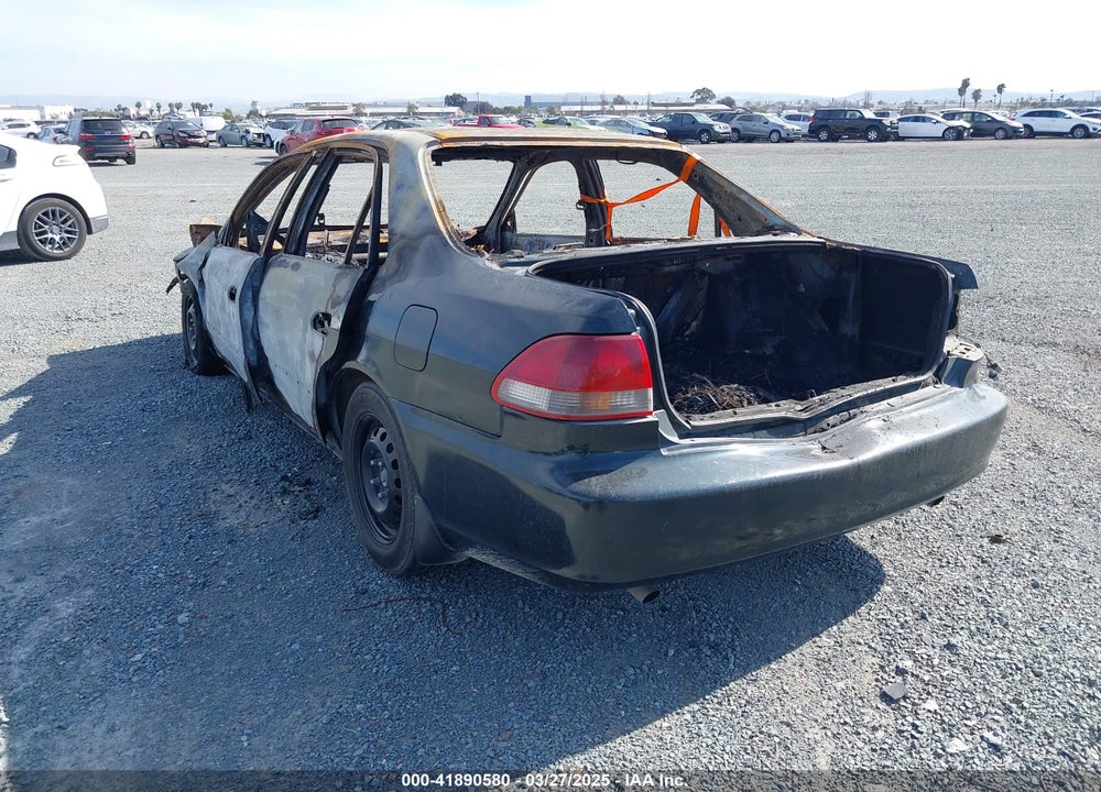 1998 HONDA ACCORD LX V6 VIN: 1HGCG1647WA005631