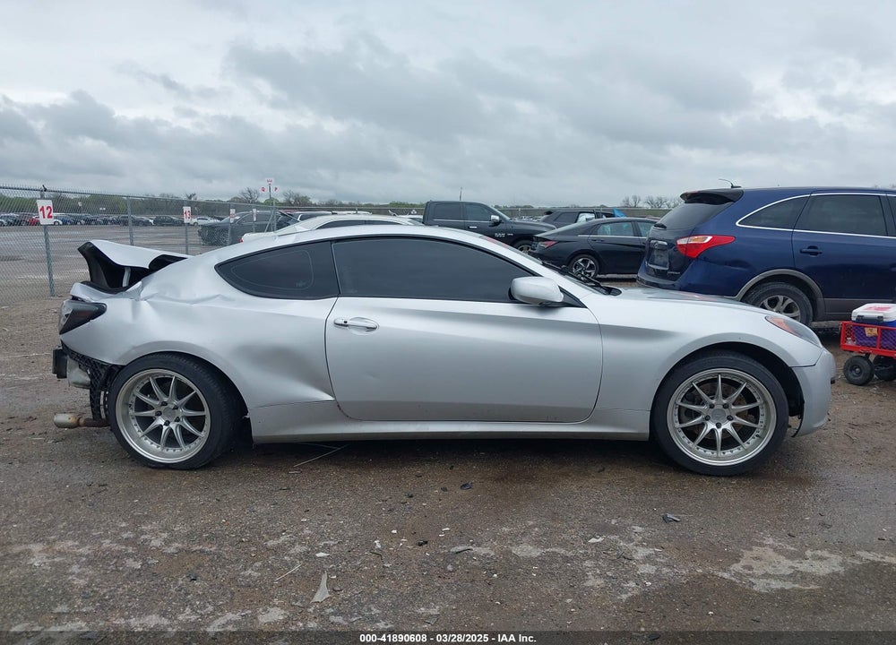 2010 HYUNDAI GENESIS VIN: KMHHT6KD1AU007817