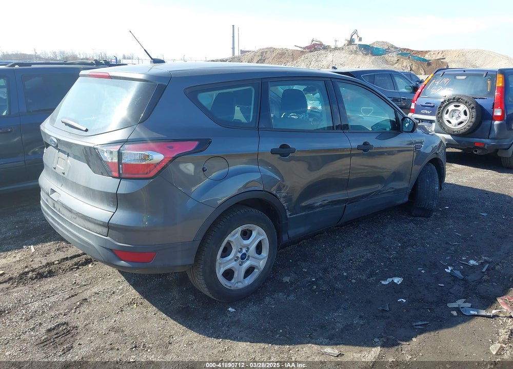 2017 FORD ESCAPE VIN: 1FMCU0F75HUD15558