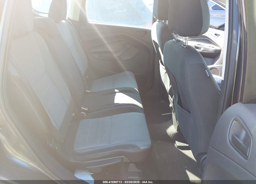 2017 FORD ESCAPE VIN: 1FMCU0F75HUD15558