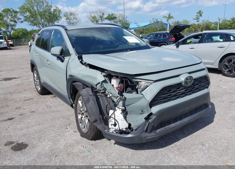 2019 TOYOTA RAV4 XLE PREMIUM VIN: JTMC1RFV5KD014585