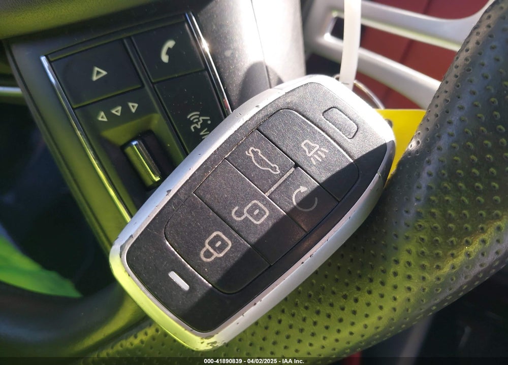 2020 MASERATI LEVANTE VIN: ZN661XUS2LX341454
