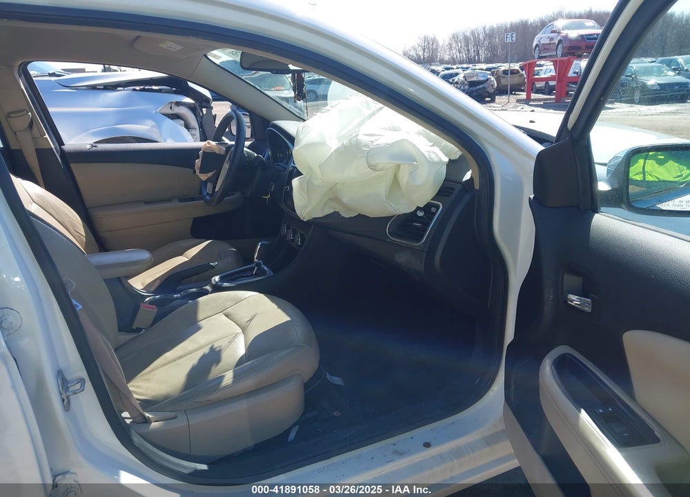 2012 CHRYSLER 200 VIN: 1C3CCBCB6CN305981