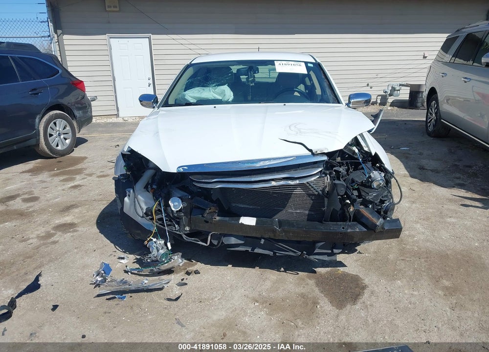 2012 CHRYSLER 200 VIN: 1C3CCBCB6CN305981