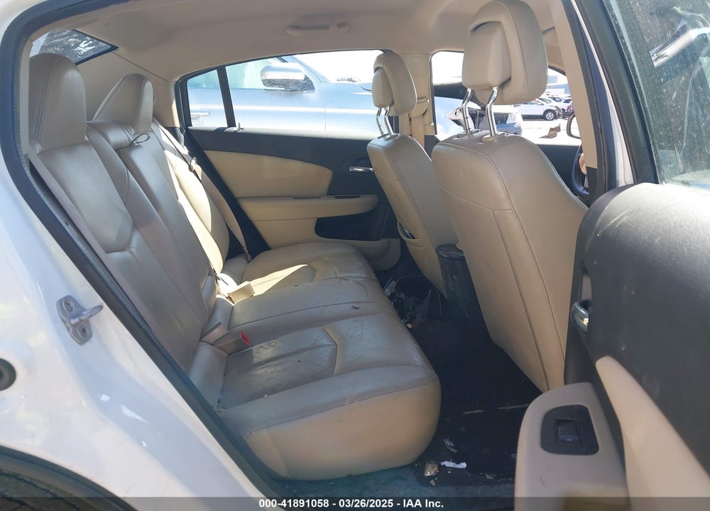 2012 CHRYSLER 200 VIN: 1C3CCBCB6CN305981