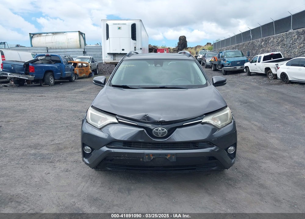 2018 TOYOTA RAV4 XLE VIN: JTMRFREV7JJ177574