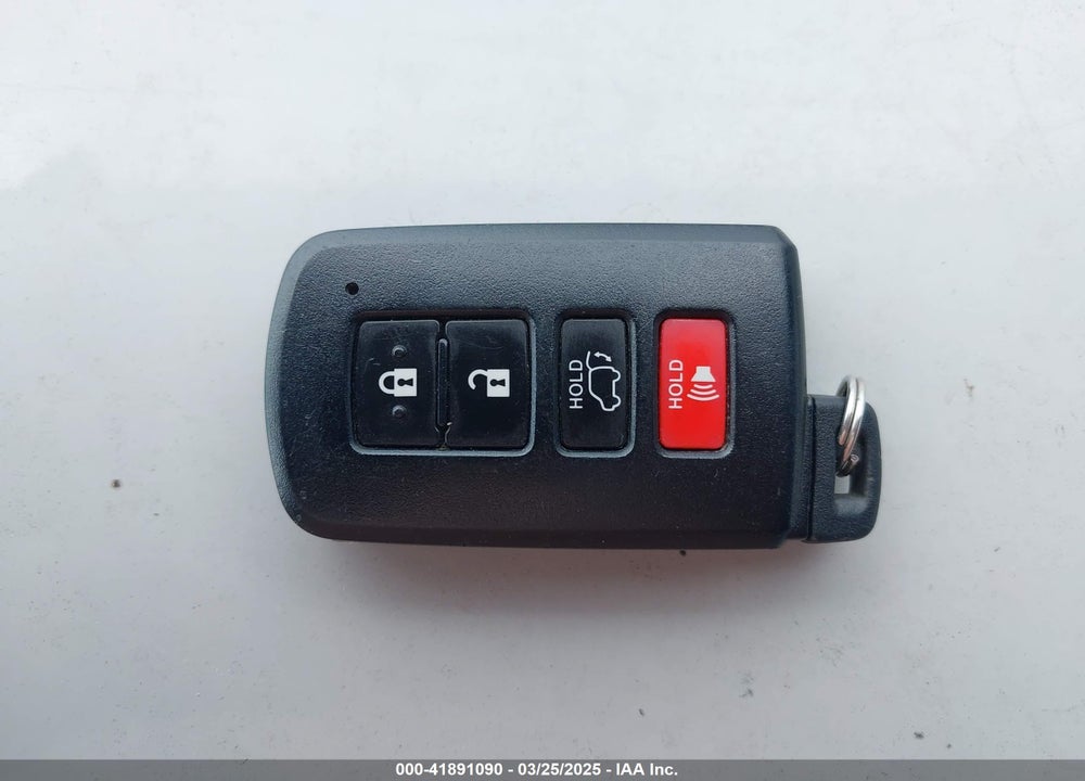 2018 TOYOTA RAV4 XLE VIN: JTMRFREV7JJ177574