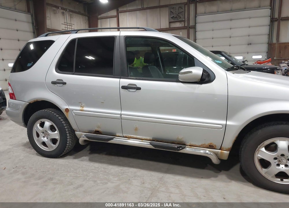2002 MERCEDES-BENZ ML 320 VIN: 4JGAB54E42A343467