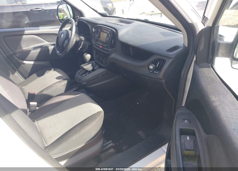 2021 RAM PROMASTER CITY TRADESMAN SLT VIN: ZFBHRFBB5M6V80538