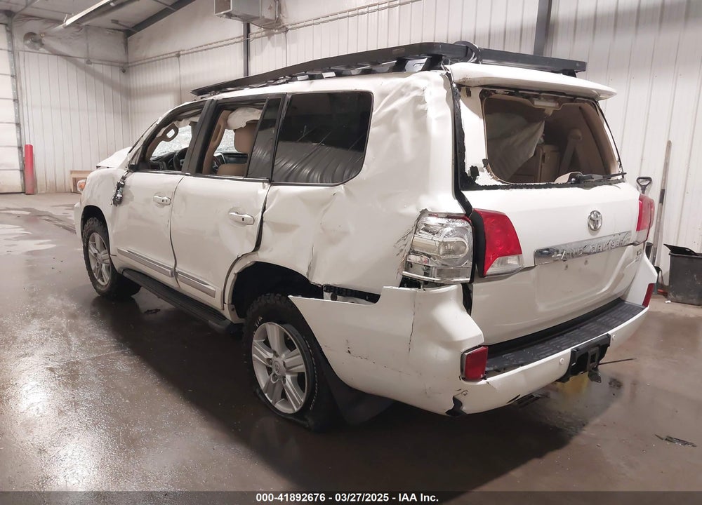 2013 TOYOTA LAND CRUISER V8 VIN: JTMHY7AJ2D4018607