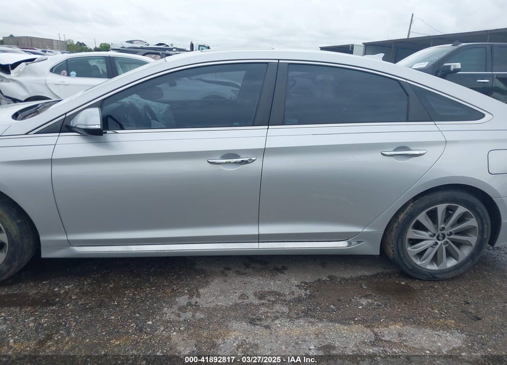 2017 HYUNDAI SONATA VIN: 5NPE34AF7HH540922
