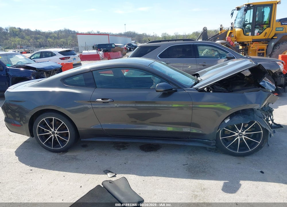 2016 FORD MUSTANG VIN: 1FA6P8TH3G5242922