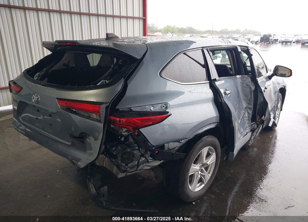 2022 TOYOTA HIGHLANDER LE VIN: 5TDZZRAH2NS135247