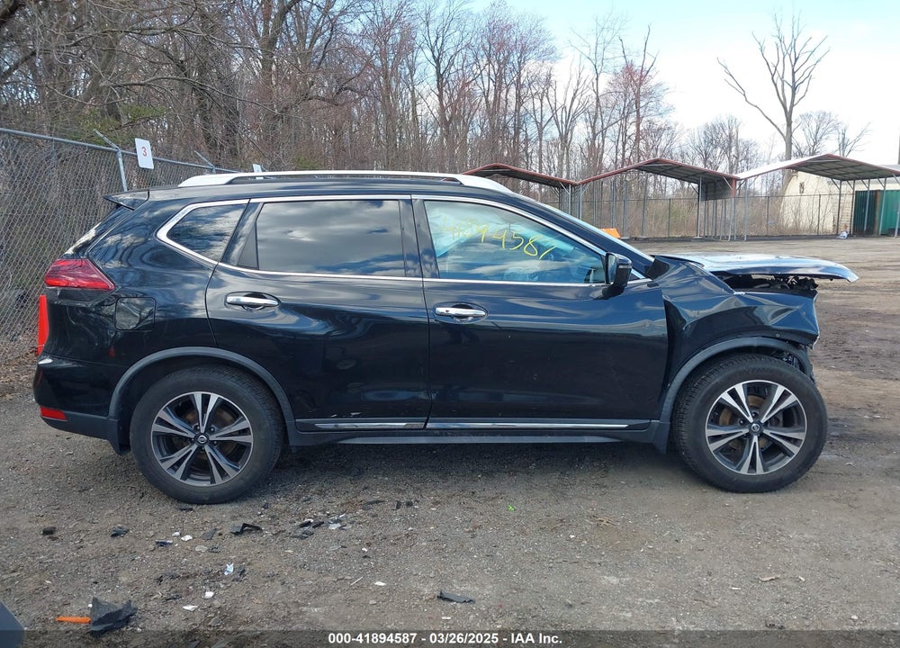 2018 NISSAN ROGUE VIN: JN8AT2MV3JW310403