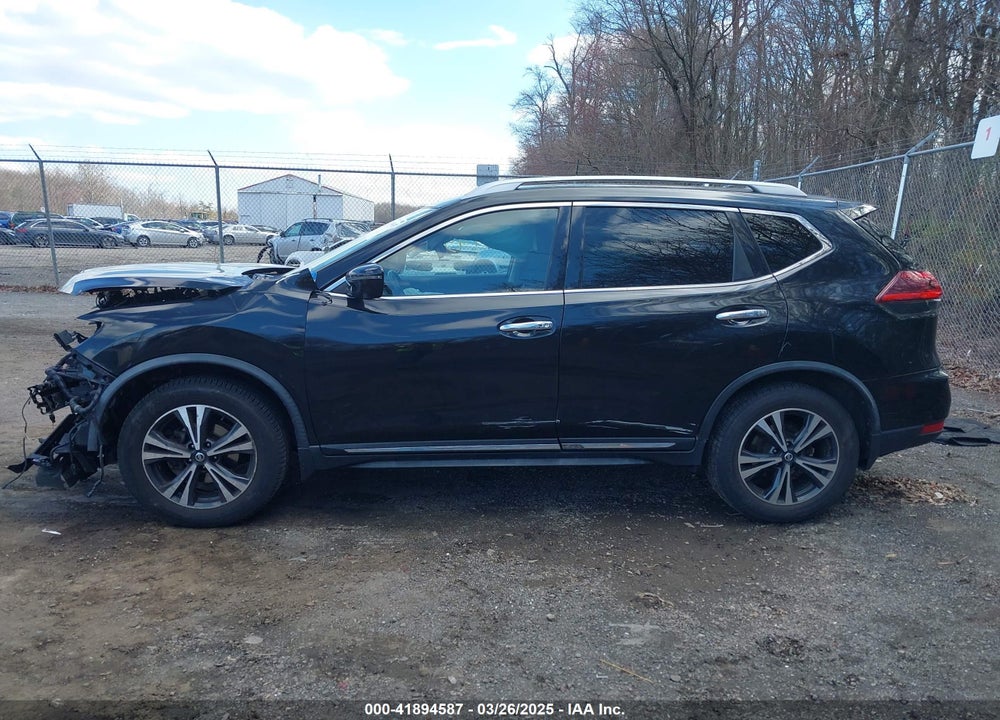 2018 NISSAN ROGUE VIN: JN8AT2MV3JW310403
