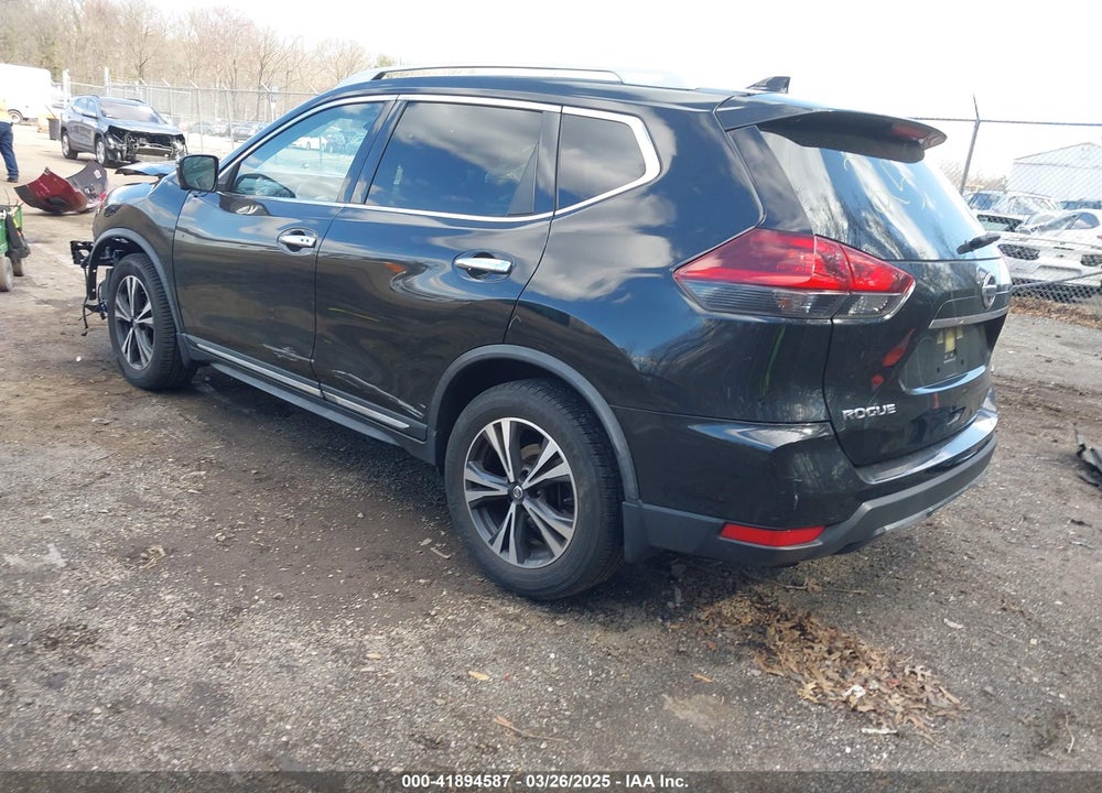 2018 NISSAN ROGUE VIN: JN8AT2MV3JW310403