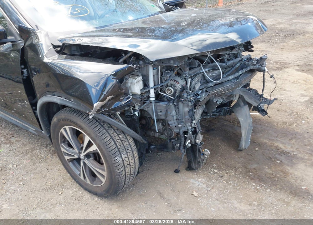 2018 NISSAN ROGUE VIN: JN8AT2MV3JW310403