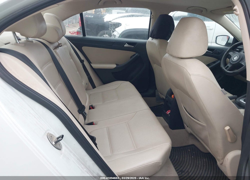 2014 VOLKSWAGEN JETTA VIN: 3VWD07AJ8EM296808