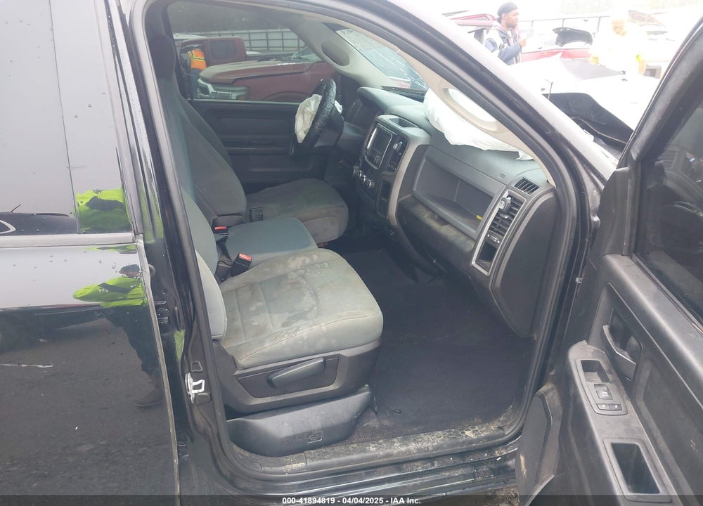 2019 RAM 1500 CLASSIC VIN: 1C6RR7FT2KS567915