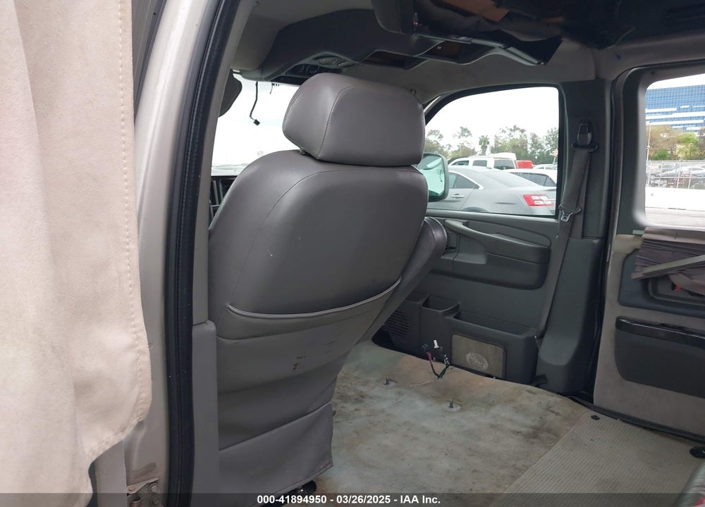 2005 GMC SAVANA UPFITTER VIN: 1GDFG15T751269477