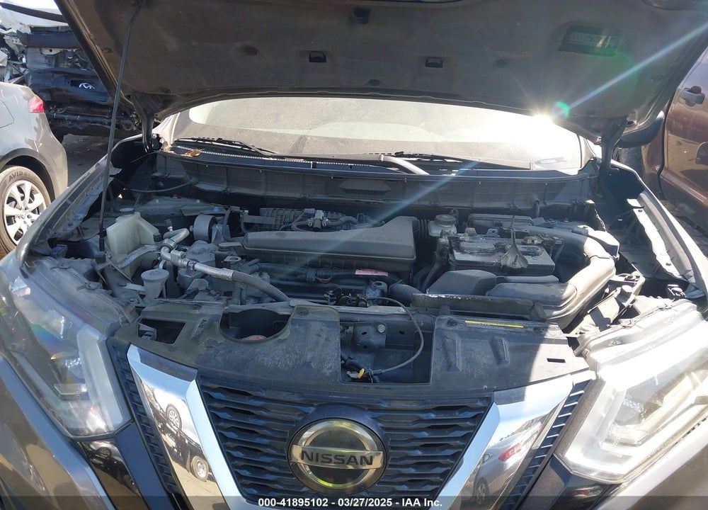 2018 NISSAN ROGUE VIN: 5N1AT2MT4JC754817