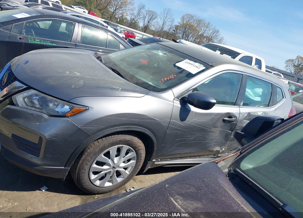 2018 NISSAN ROGUE VIN: 5N1AT2MT4JC754817