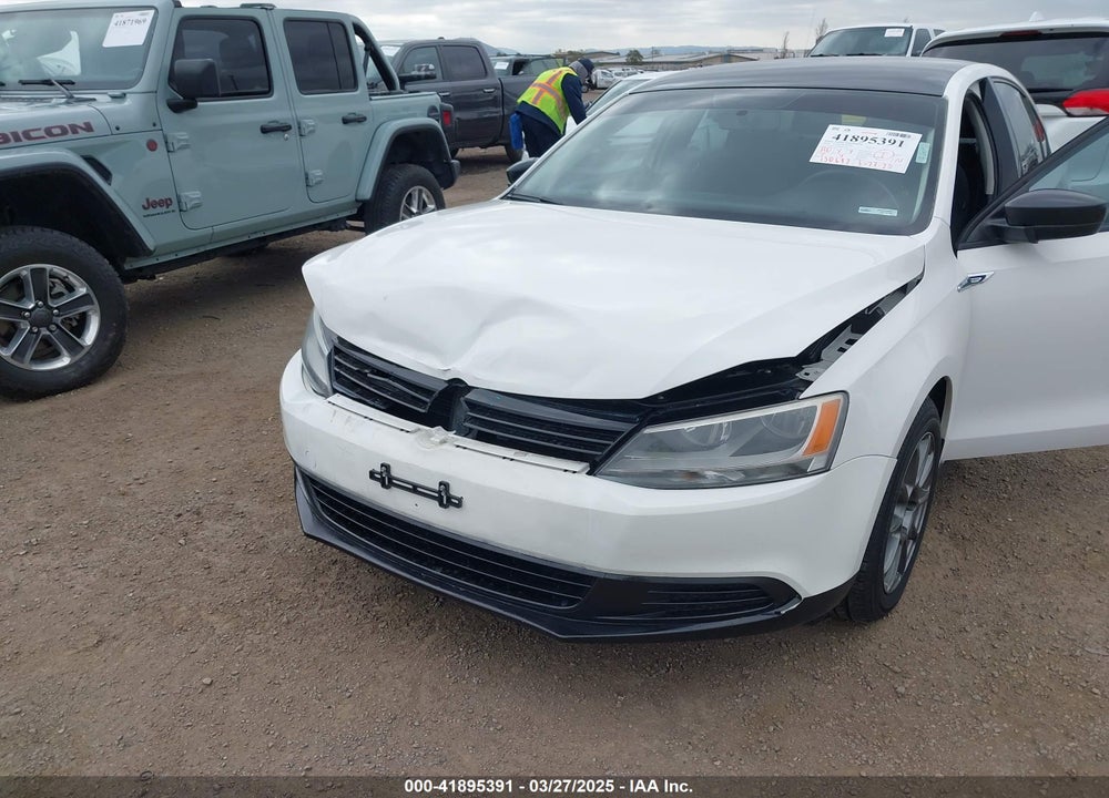 2014 VOLKSWAGEN JETTA VIN: 3VW2K7AJ6EM233000