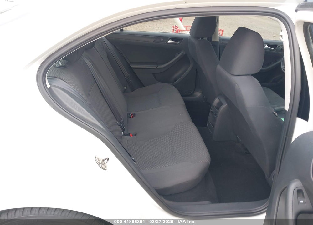2014 VOLKSWAGEN JETTA VIN: 3VW2K7AJ6EM233000