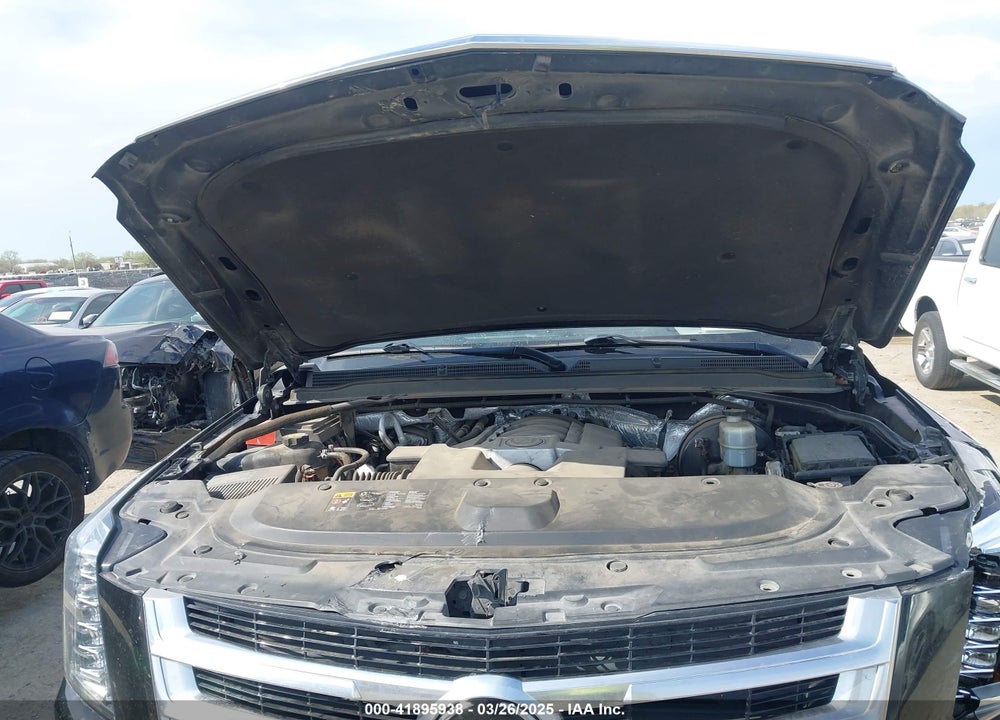 2015 CADILLAC ESCALADE LUXURY VIN: 1GYS4BKJ2FR260848