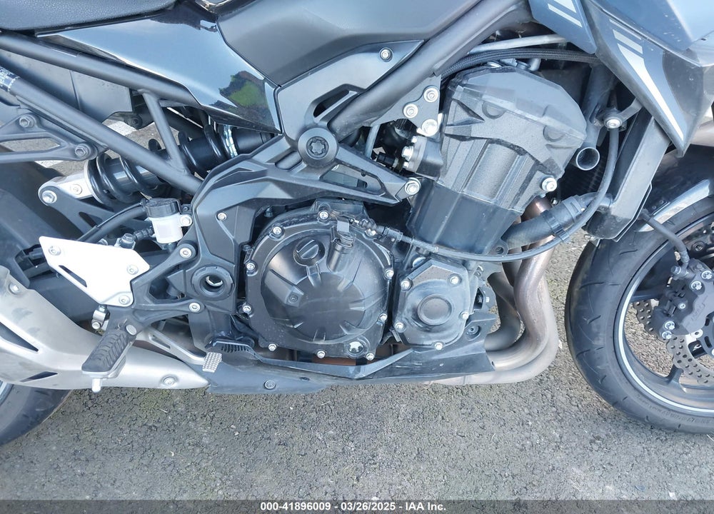 2022 KAWASAKI ZR900 F VIN: ML5ZRDF18NDA54180