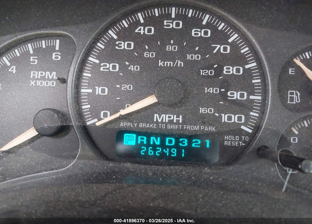 2002 CHEVROLET TAHOE LS VIN: 1GNEC13T92R201832