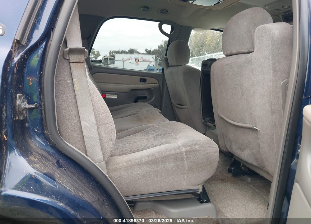 2002 CHEVROLET TAHOE LS VIN: 1GNEC13T92R201832