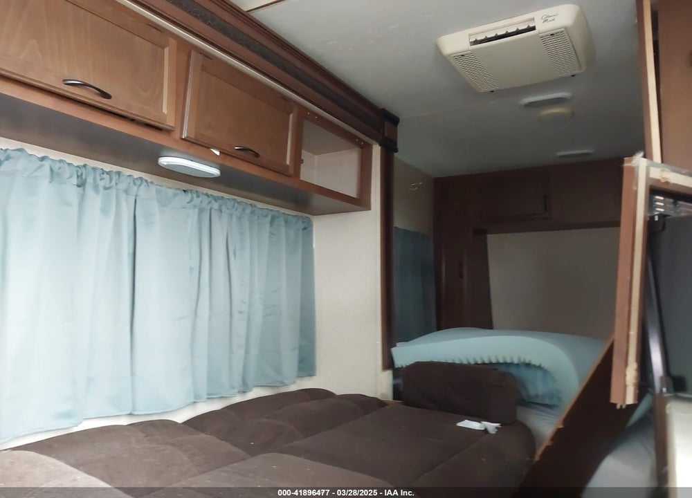 2015 JAYCO JAY FEATHER VIN: 1UJBJ0BJ3F2JY0082