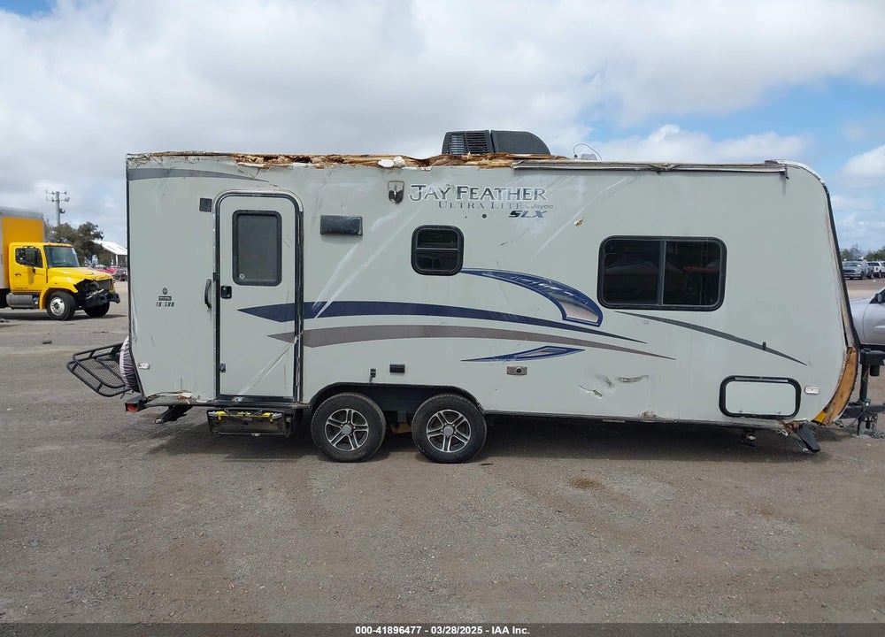 2015 JAYCO JAY FEATHER VIN: 1UJBJ0BJ3F2JY0082