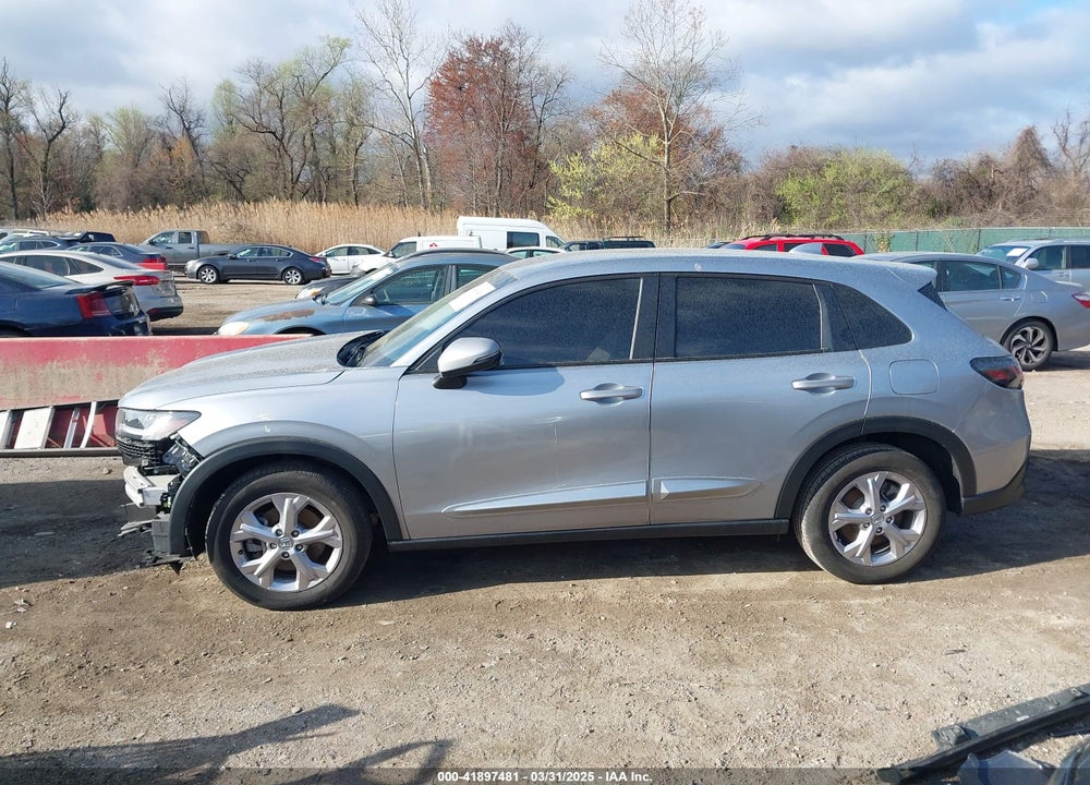 2024 HONDA HR-V VIN: 3CZRZ2H39RM717198