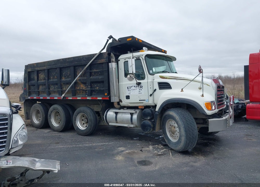 2006 MACK CV713 CV700 VIN: 1M2AG11C36M033540