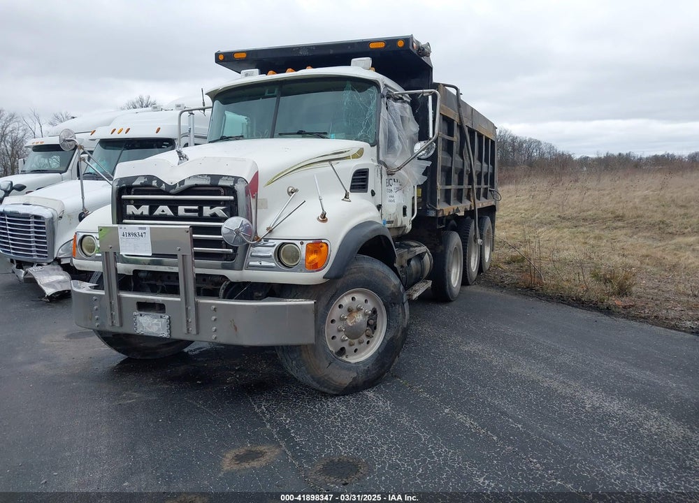 2006 MACK CV713 CV700 VIN: 1M2AG11C36M033540