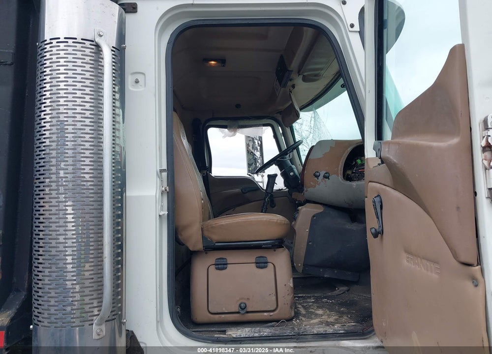 2006 MACK CV713 CV700 VIN: 1M2AG11C36M033540