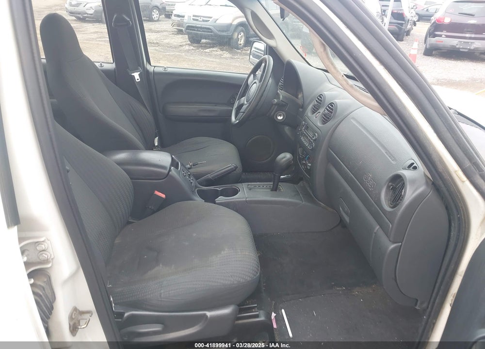 2003 JEEP LIBERTY SPORT VIN: 1J4GL48K83W671530