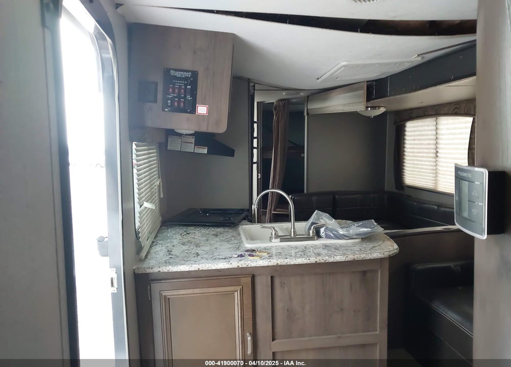 2019 KEYSTONE PASSPORT VIN: 4YDT28125KK410562