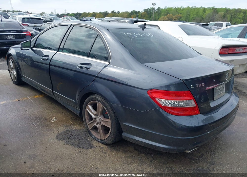 2011 MERCEDES-BENZ C 300 VIN: WDDGF5EB1BR135383