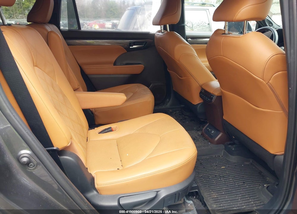 2020 TOYOTA HIGHLANDER HYBRID PLATINUM VIN: 5TDEBRCH1LS014092