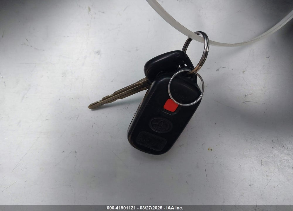 2005 TOYOTA CAMRY VIN: 4T1BE32K35U601991