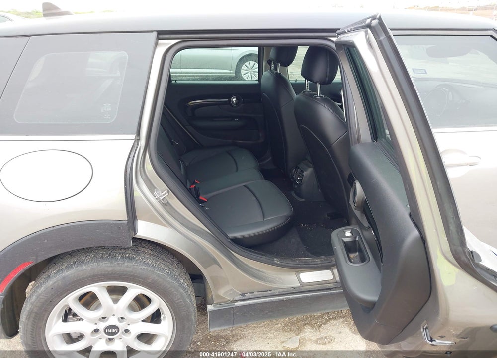2017 MINI CLUBMAN VIN: WMWLN5C53H2E32472