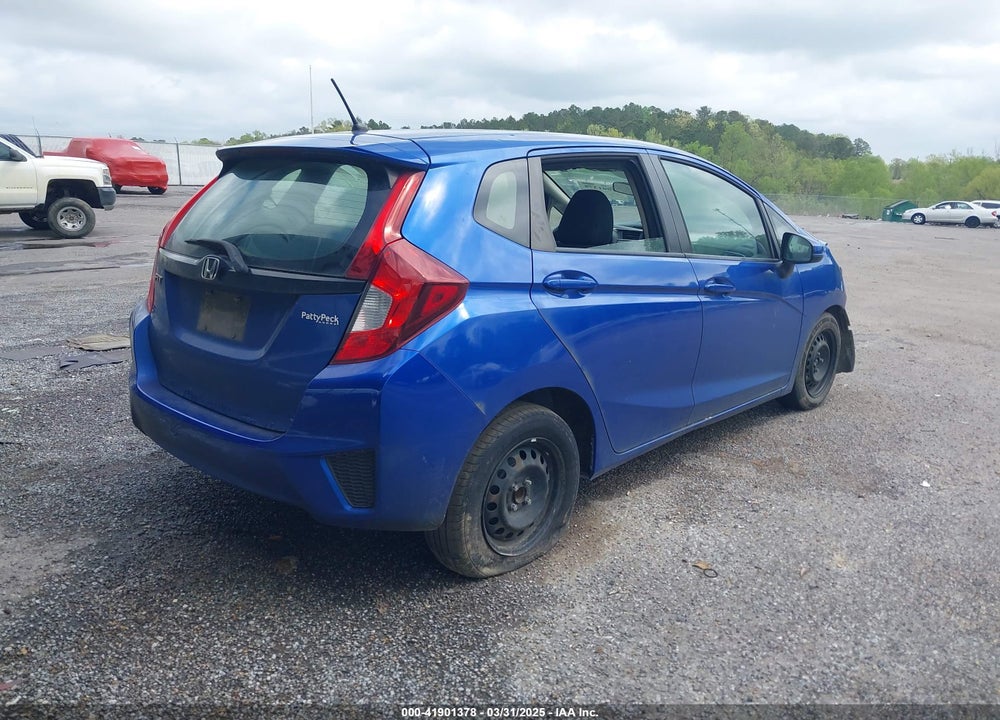 2015 HONDA FIT VIN: 3HGGK5H58FM778365